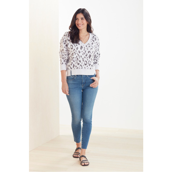 Michael Stars x Evereve NWT Camila Ikat Animal Print V-Neck Sweatshirt // L - Picture 3 of 13